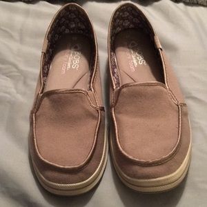 BOBS memory foam slip ones, size 9